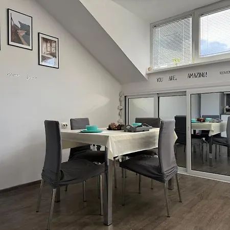 Comfy By Cosher Apartment *