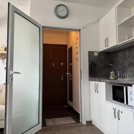 Comfy By Cosher Apartment *